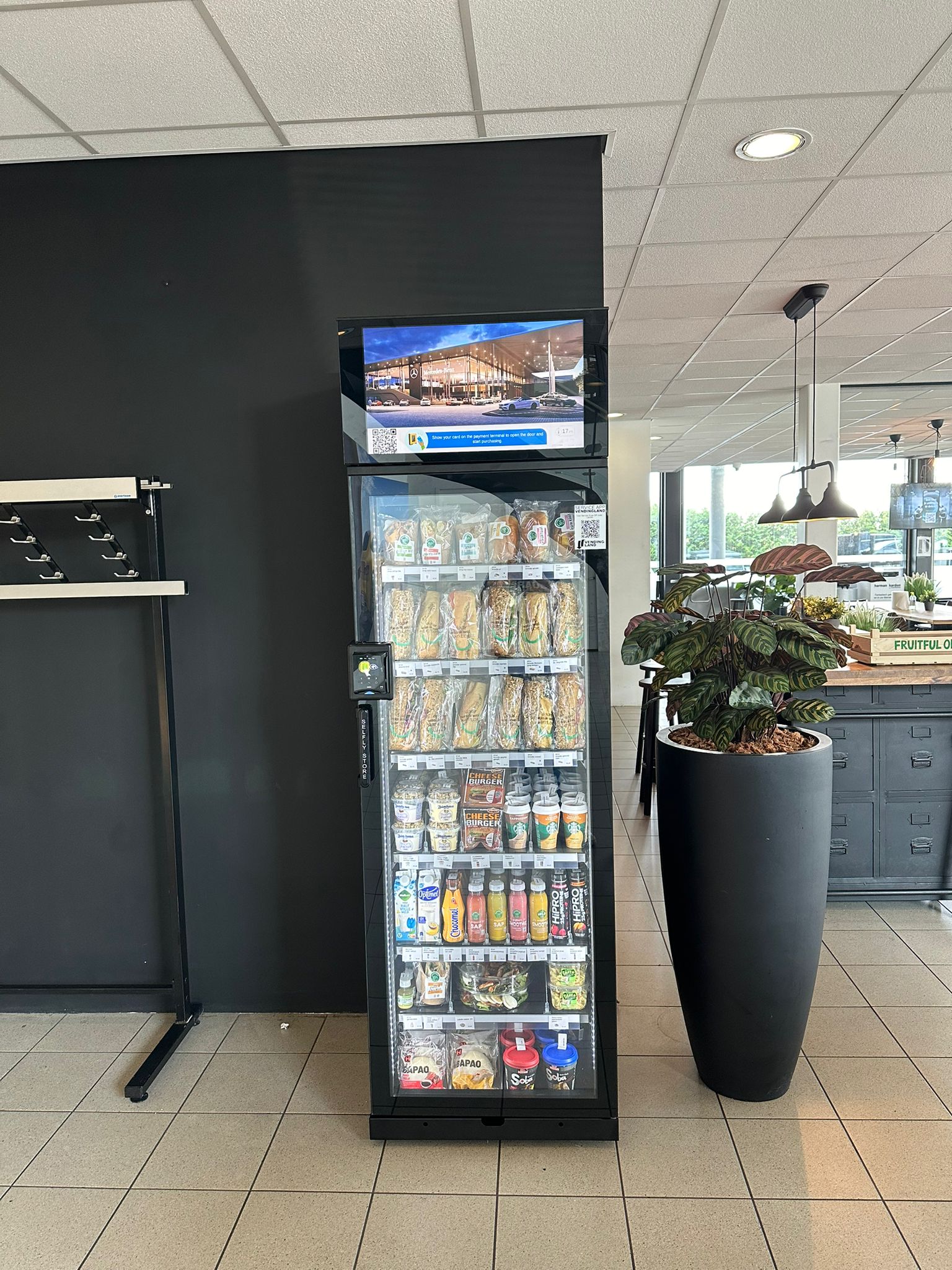 Smart Fridge Mercedes Den Haag Smart Fridge Mercedes Den Haag